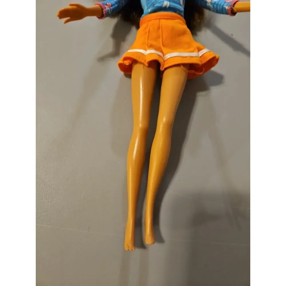 1990 Vintage Barbie Doll Crimped‎ Hair Brown Skin